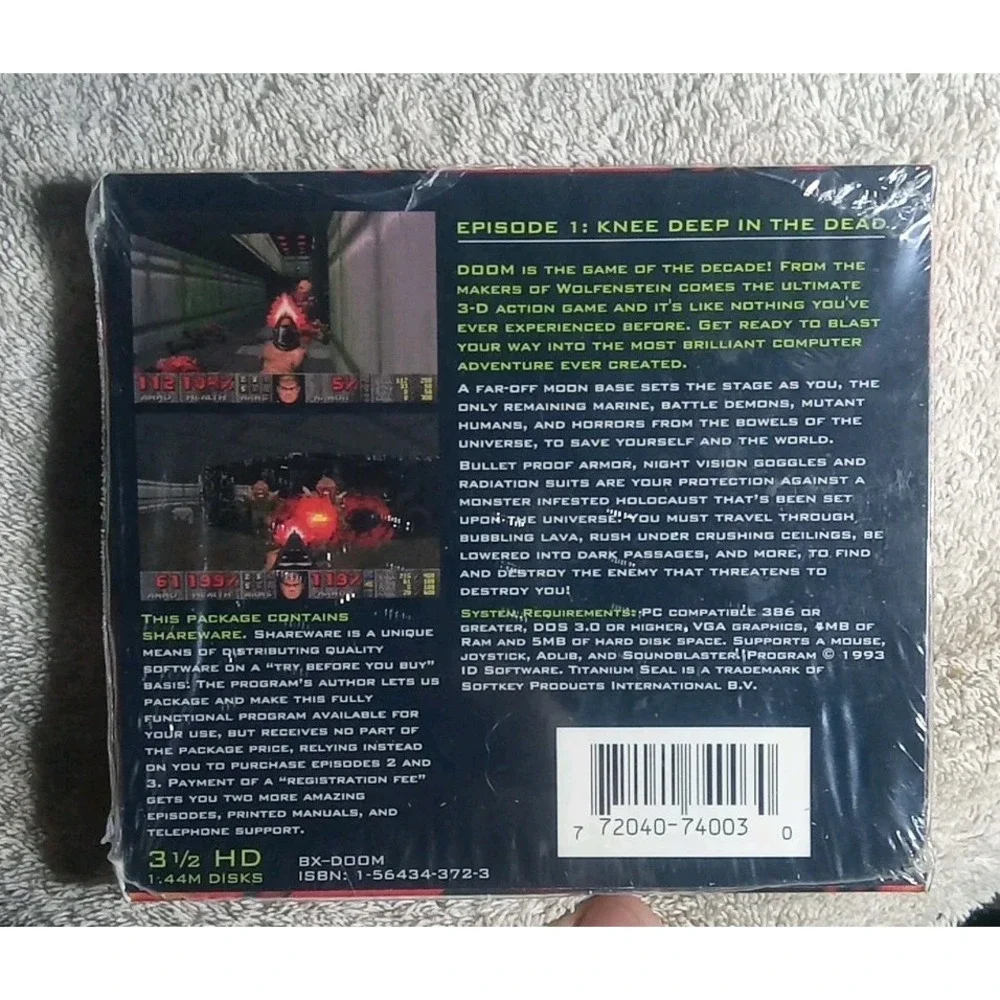Doom The Ultimate 3-D Virtual Reality Game PC 1993 3.5 Disk Sealed Big Box New